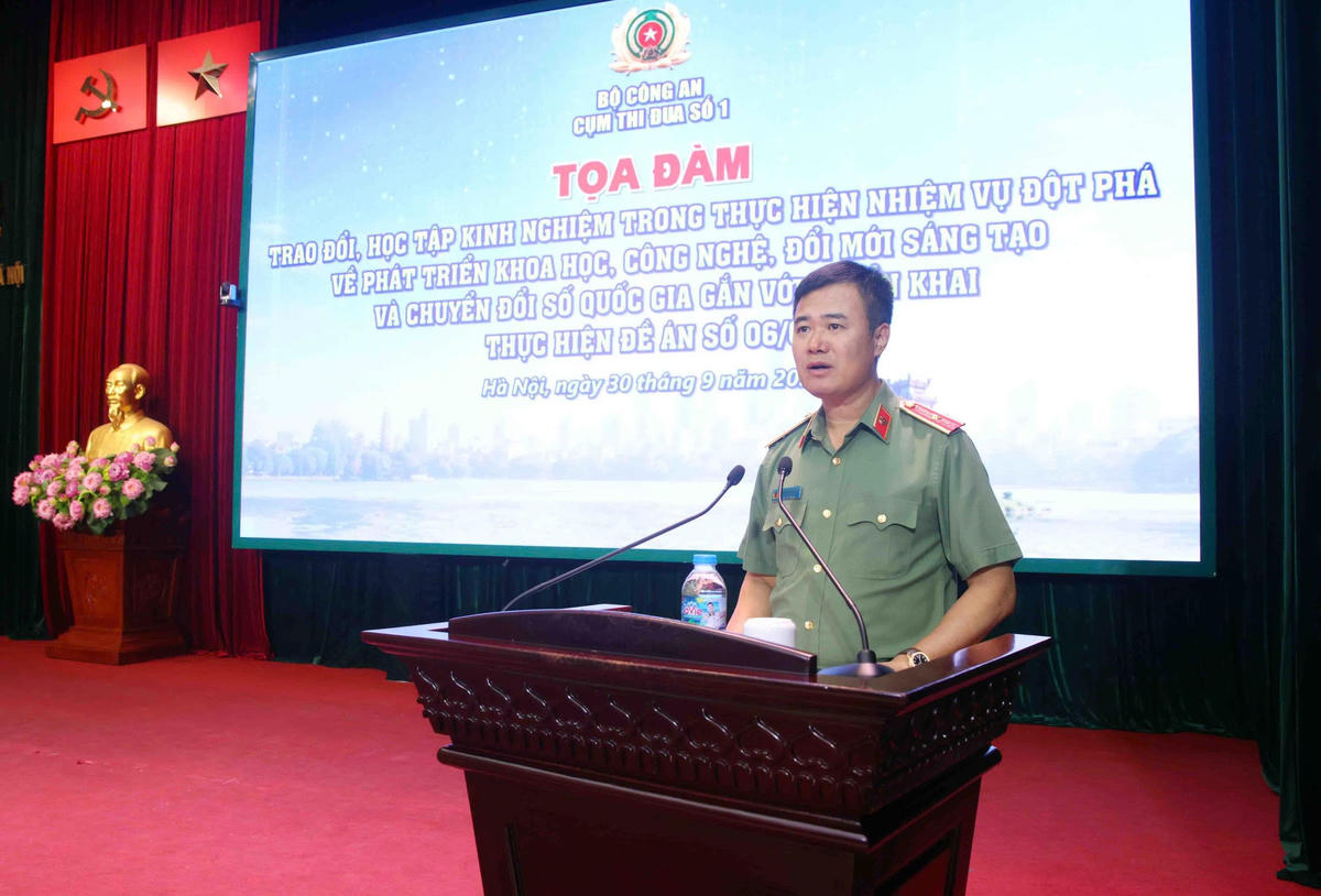 Thiếu tướng Nguyễn Ngọc Quyền, Phó Giám đốc Công an TP Hà Nội phát biểu khai mạc tọa đàm.