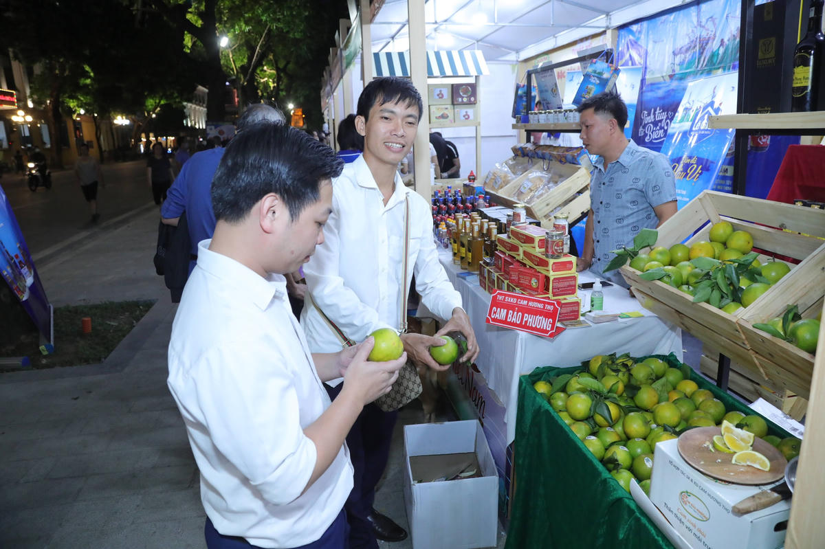 Hàng Việt ngày càng được người tiêu dùng ưu tiên lựa chọn. Ảnh: Quang Vinh