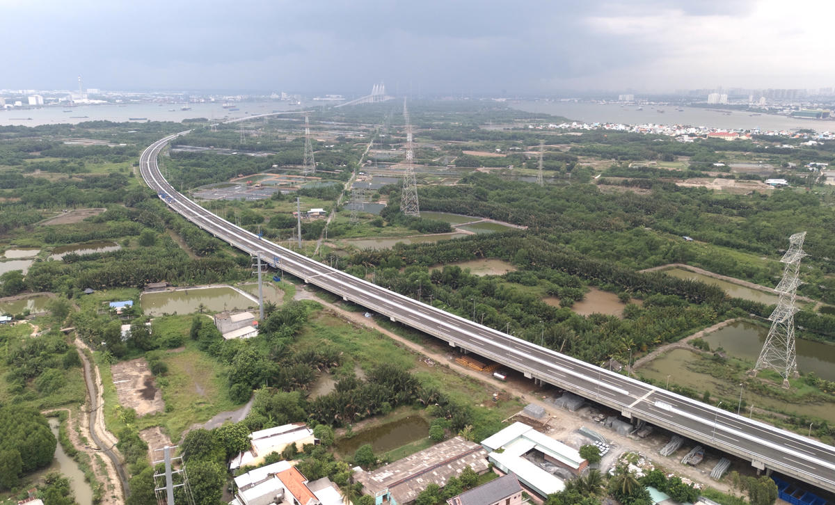 Tăng tốc nhiều dự án liên vùng phía Nam