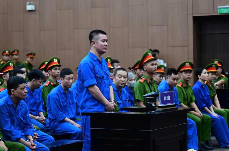 Bệnh nhân ‘tâm thần’ kể việc chơi ma tuý trên bãi biển Sầm Sơn cùng điều dưỡng Viện Pháp y tâm thần
