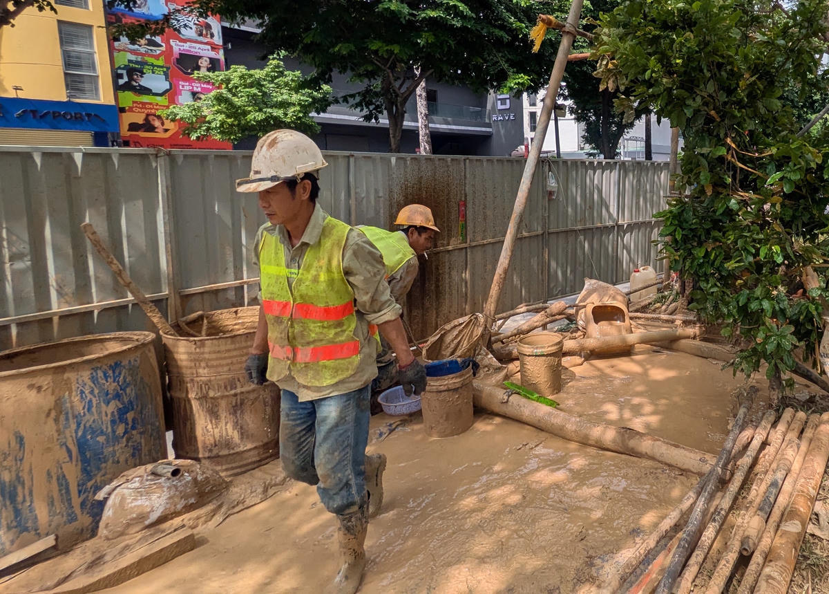 Tuyến metro Tân Sơn Nhất-Phú Hữu dự kiến khởi công cuối năm 2026 nhưng vừa qua vẫn được tiến hành khoan khảo sát nghiên cứu cũng như rút ngắn thời gian thực hiện. Ảnh: Đ.Xá. 