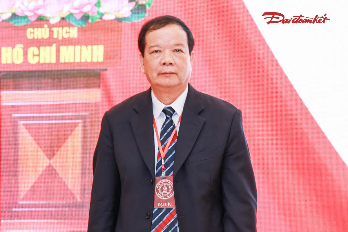 GS.TS Nguyễn Văn Kim, Chủ tịch Hội Khoa học Lịch sử Việt Nam khóa VIII phát biểu nhận nhiệm vụ. Ảnh: Quang Vinh.