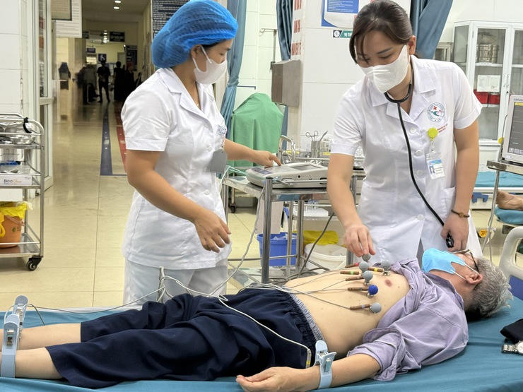 Bộ Y tế gỡ vướng trong triển khai khám sức khỏe định kỳ miễn phí toàn dân