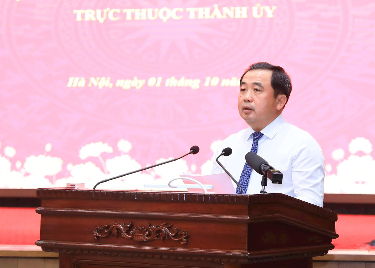 Bí thư Thành ủy Hà Nội Trần Đức Thắng phát biểu chỉ đạo tại hội nghị.