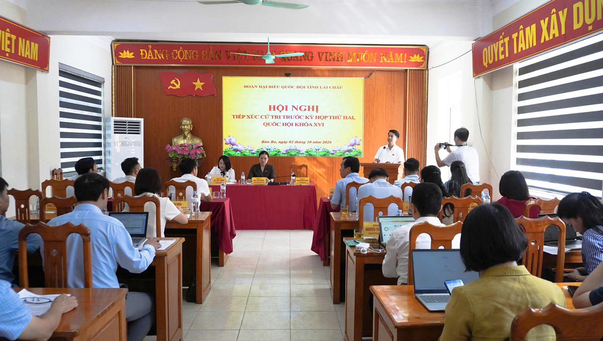 Tổ đại biểu đã thông báo tới cử tri dự kiến nội dung, chương trình Kỳ họp thứ 2, Quốc hội khóa XVI (dự kiến khai mạc vào ngày 17/10/2026 và bế mạc vào ngày 20/11/2026) đồng thời khái quát hoạt động của Đoàn Đại biểu Quốc hội tỉnh Lai Châu từ sau Kỳ họp thứ nhất đến trước Kỳ họp thứ 2.
