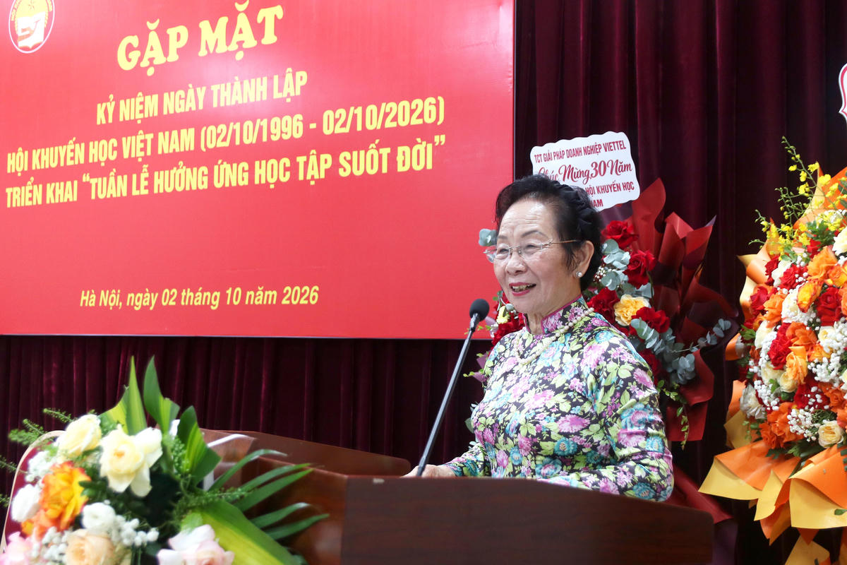 Chủ tịch Hội Khuyến học Việt Nam Nguyễn Thị Doan phát biểu tại buổi gặp mặt.