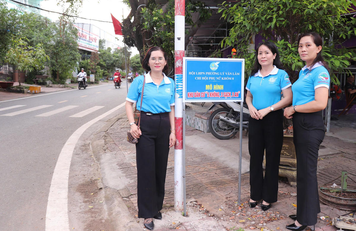 Mô hình khu dân cư "5 không, 3 sạch, 3 an" ở khóm 8, phường Lý Văn Lâm, tỉnh Cà Mau.