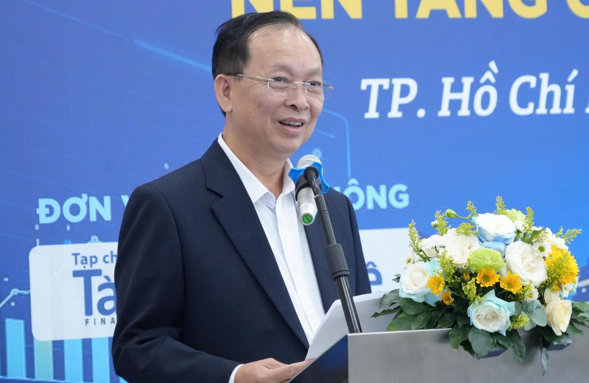 TS. Đào Minh Tú - Phó Chủ tịch kiêm Tổng Thư ký Hiệp hội Ngân hàng Việt Nam, nguyên Phó Thống đốc Thường trực Ngân hàng Nhà nước nói về tài chính tiêu dùng hiện nay. Ảnh: Q.H
