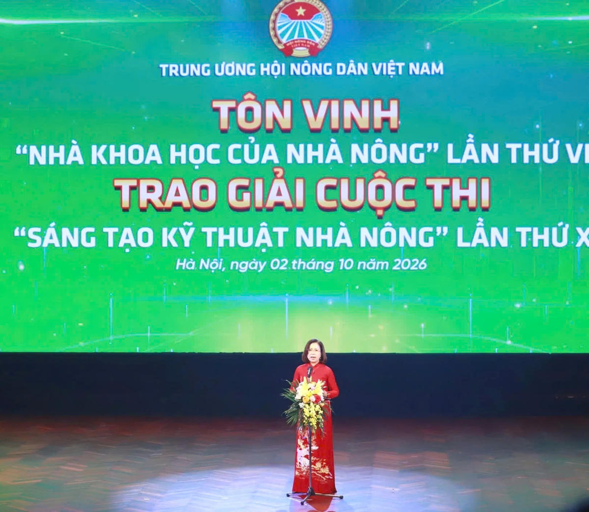 Bà Bùi Thị Thơm, Phó Chủ tịch Trung ương Hội Nông dân Việt Nam – Trưởng ban Tổ chức chương trình phát biểu khai mạc buổi lễ