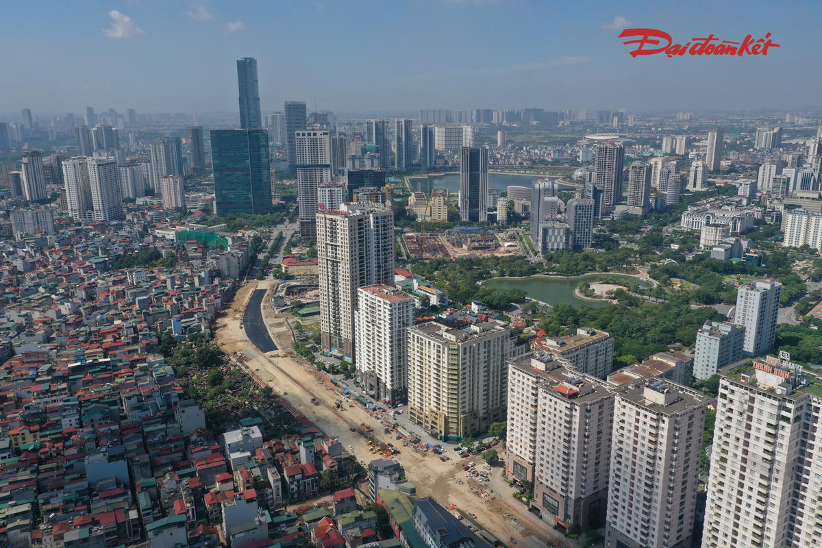 Không chỉ trên đoạn Ngụy Như Kon Tum - Nguyễn Trãi, nhiều vị trí khác của Vành đai 2,5 cũng đang được các đơn vị thi công tăng tốc.