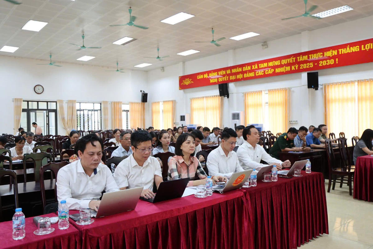 Các đại biểu tham dự hội nghị sơ kết nhiệm vụ chính trị 9 tháng đầu năm, triển khai phương hướng, nhiệm vụ 3 tháng cuối năm. Ảnh: TH