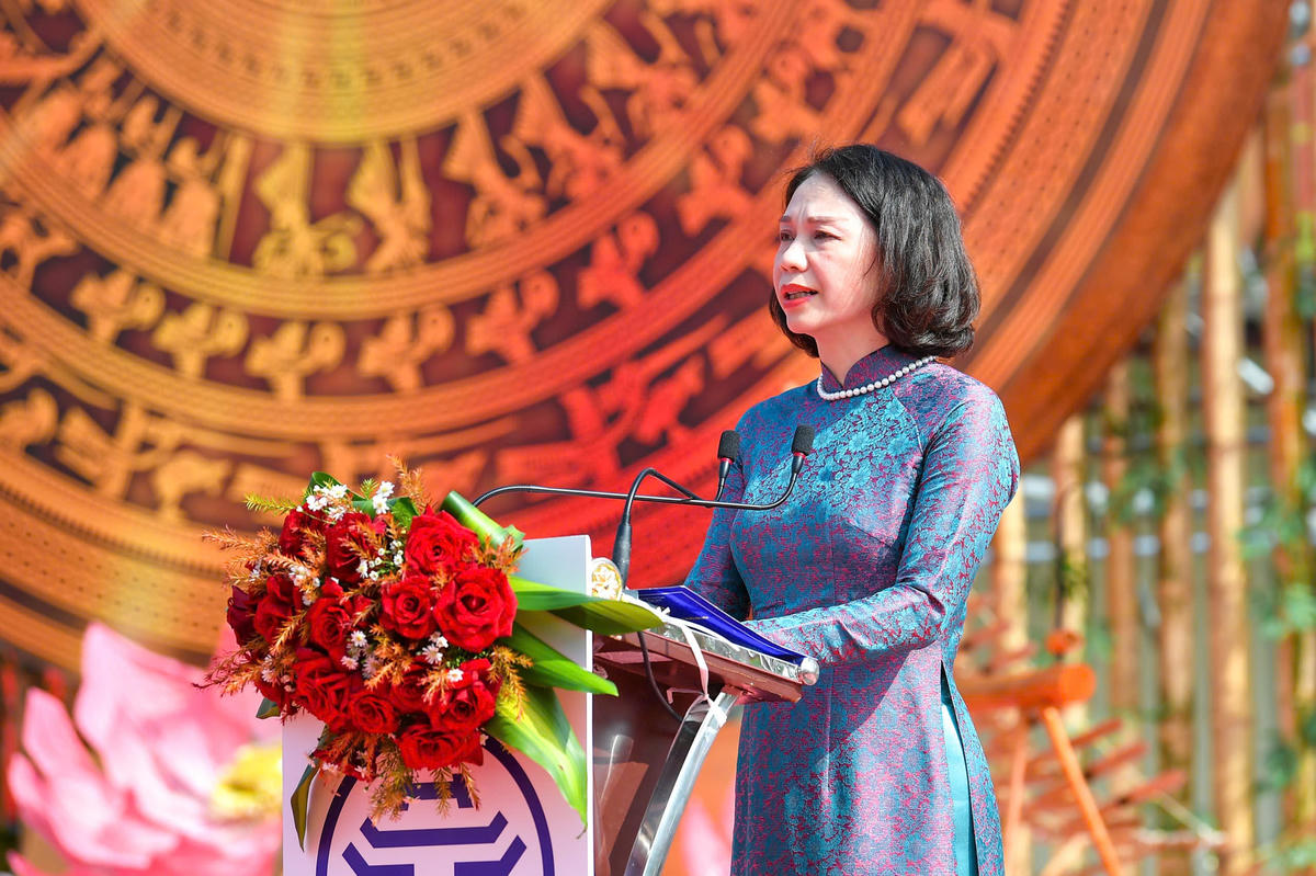 Phó Chủ tịch UBND thành phố Hà Nội Vũ Thu Hà phát biểu tại Lễ phát động hưởng ứng Ngày Văn hóa Việt Nam tại Hà Nội năm 2026. Ảnh: Thế Đại.