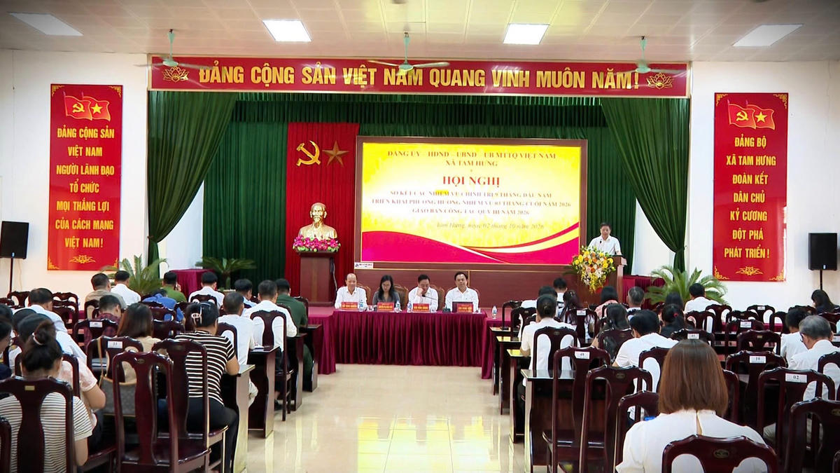 Các đại biểu tham dự hội nghị sơ kết nhiệm vụ chính trị 9 tháng đầu năm, triển khai phương hướng, nhiệm vụ 3 tháng cuối năm. Ảnh: TH