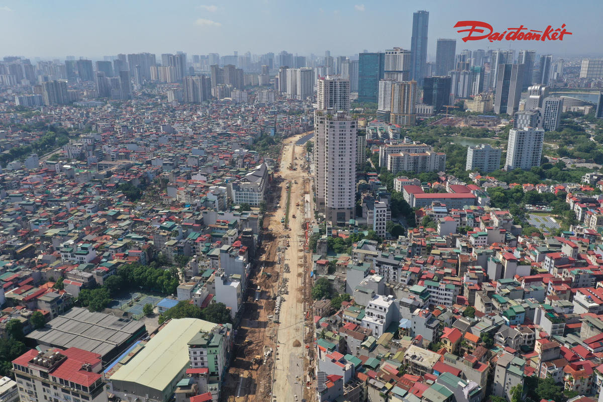 Khi hoàn thành, tuyến Vành đai 2,5 sẽ góp phần tăng khả năng kết nối giữa các khu vực của Hà Nội, tạo thêm hướng lưu thông cho phương tiện, qua đó giảm áp lực lên một số tuyến đường hiện hữu, đặc biệt trong khung giờ cao điểm.