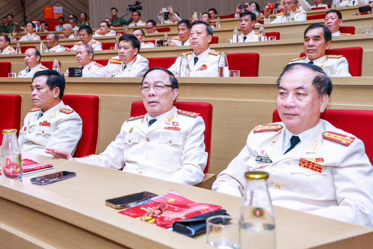 Đại hội có sự tham dự của 241 đại biểu, đại diện cho hơn 15 vạn hội viên Cựu Công an nhân dân cả nước. Ảnh: Quang Vinh.