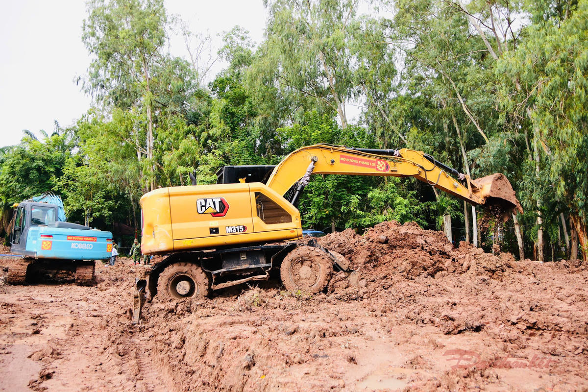 TPHCM quy tập thêm 5 bộ hài cốt tại Công viên Lê Thị Riêng