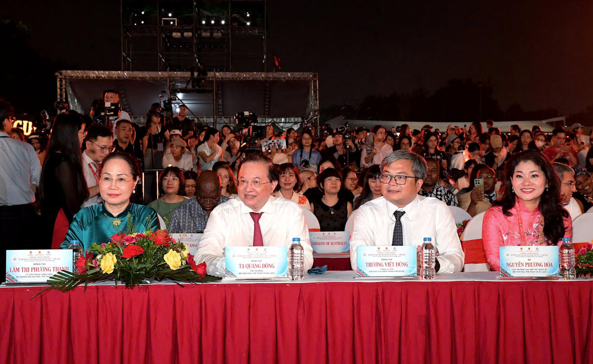 Các đại biểu dự Lễ Bế mạc Lễ hội Văn hóa Thế giới tại Hà Nội lần thứ II năm 2026.
