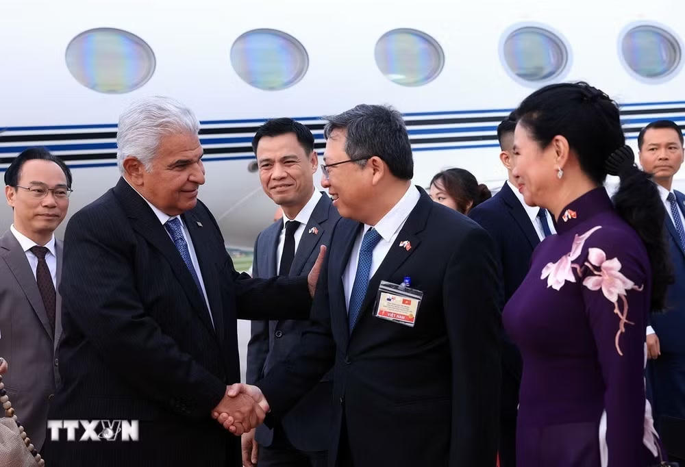 ttxvn_tong-thong-cong-hoa-panama-bat-dau-tham-chinh-thuc-viet-nam-3.jpg