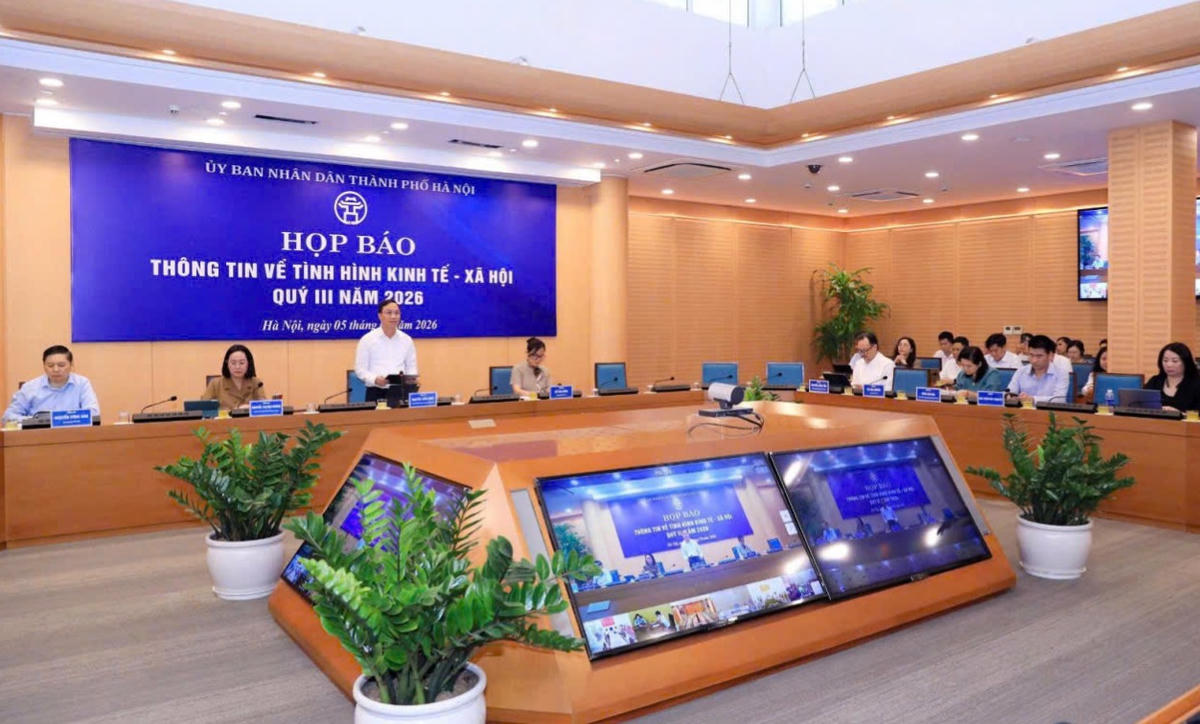 Quang cảnh họp báo thông tin tình hình kinh tế - xã hội quý III/2026. Ảnh Đạt Lê