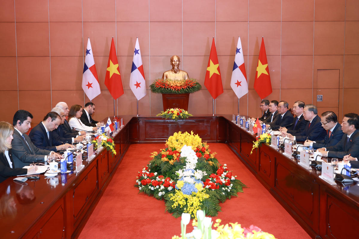 Quang cảnh buổi hội đàm. Ảnh: Hải Nguyễn