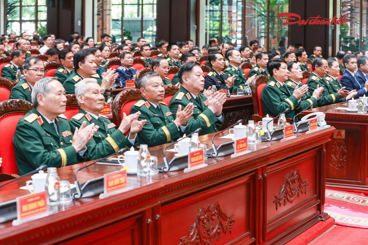 Các đại biểu dự buổi lễ. Ảnh: Quang Vinh