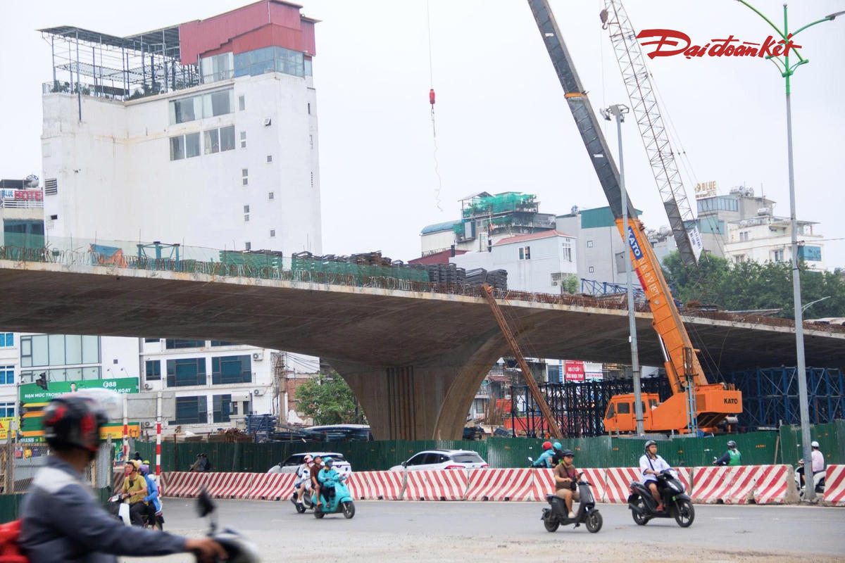 Hai cầu vượt Vành đai 1 Hà Nội dần thành hình, hướng tới hoàn thành cuối năm