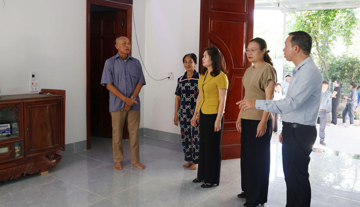 Căn nhà khang trang của gia đình ông Nguyễn Văn Đào. Ảnh: V.Đức