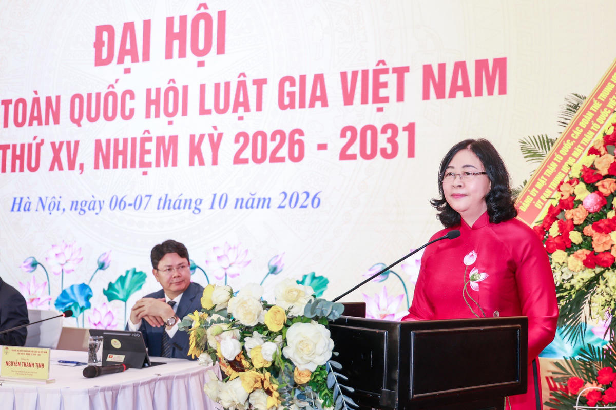 Chủ tịch Ủy ban Trung ương MTTQ Việt Nam Bùi Thị Minh Hoài phát biểu chỉ đạo tại đại hội. Ảnh: Quang Vinh