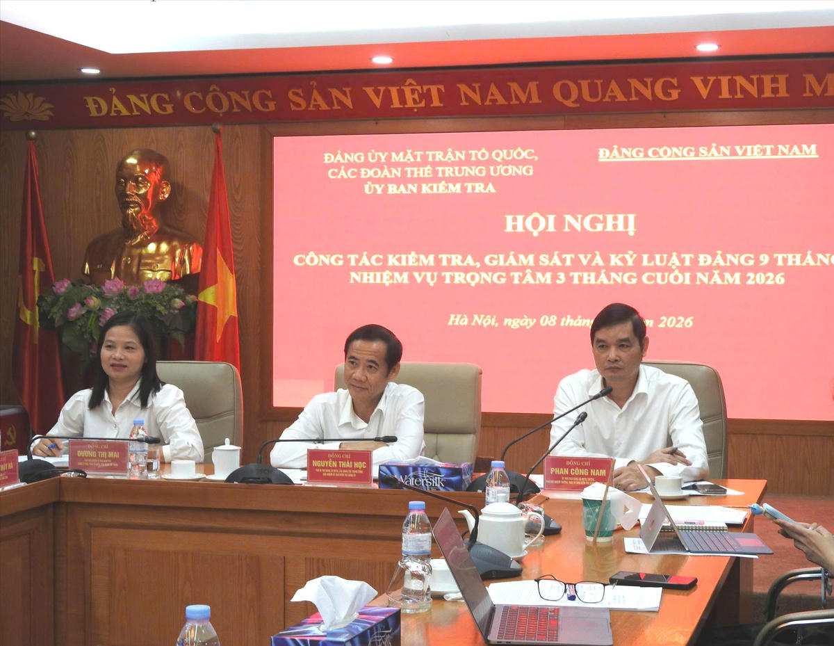 Chủ trì Hội nghị
