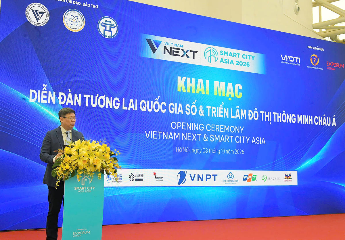 PGS.TS Hoàng Hữu Hạnh, Phó Cục trưởng Cục Chuyển đổi số Quốc gia phát biểu khai mạc diễn đàn “Công nghệ số và AI trong kiến tạo nền kinh tế sáng tạo - Từ tài nguyên văn hóa đến năng lực cạnh tranh quốc gia”.