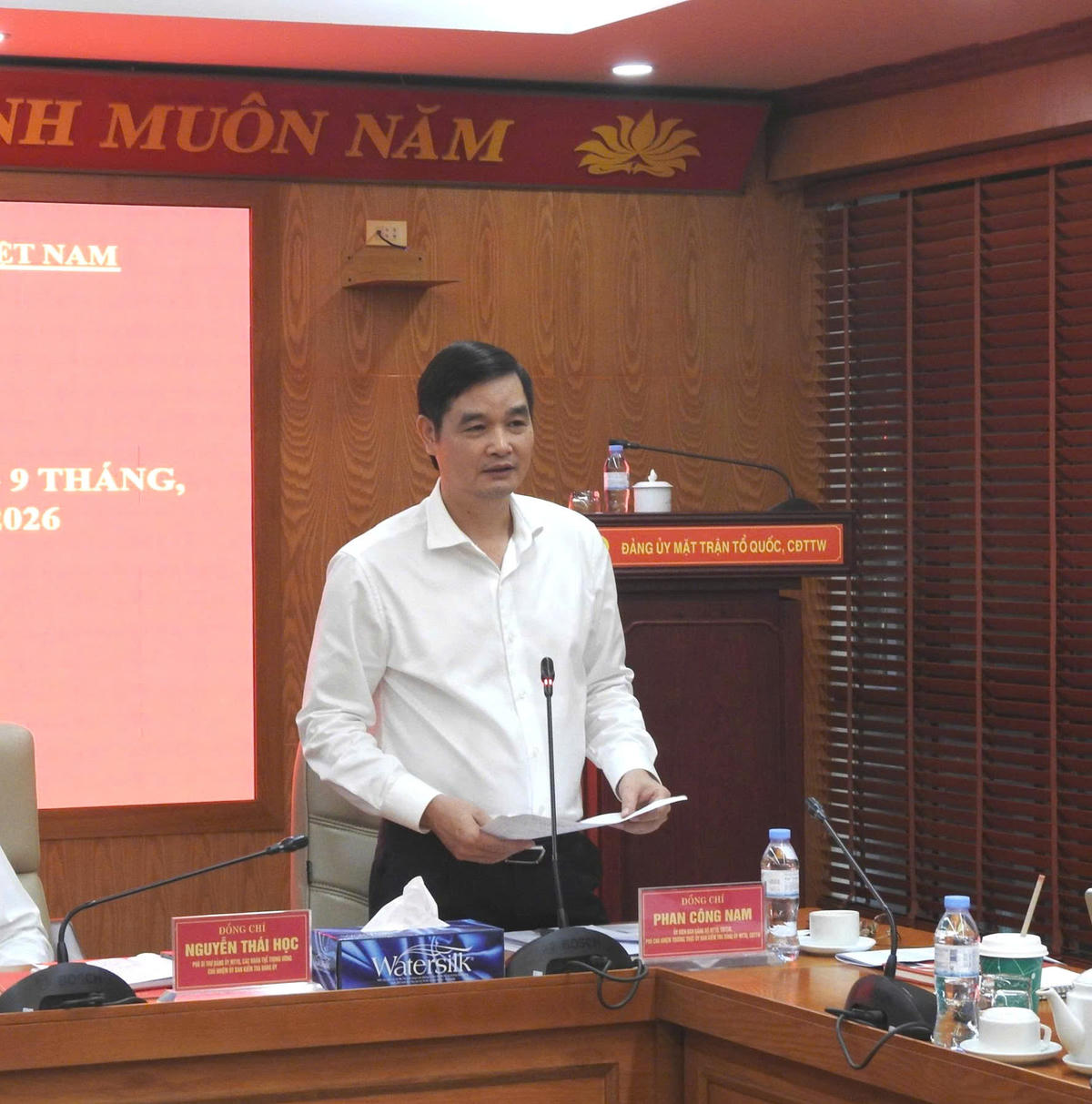 Ông Phan Công Nam, Ủy viên BCH Đảng bộ MTTQ, các đoàn thể Trung ương, Phó Chủ nhiệm Thường trực UBKT Đảng Ủy MTTQ, các đoàn thể Trung ương phát biểu tại Hội nghị.