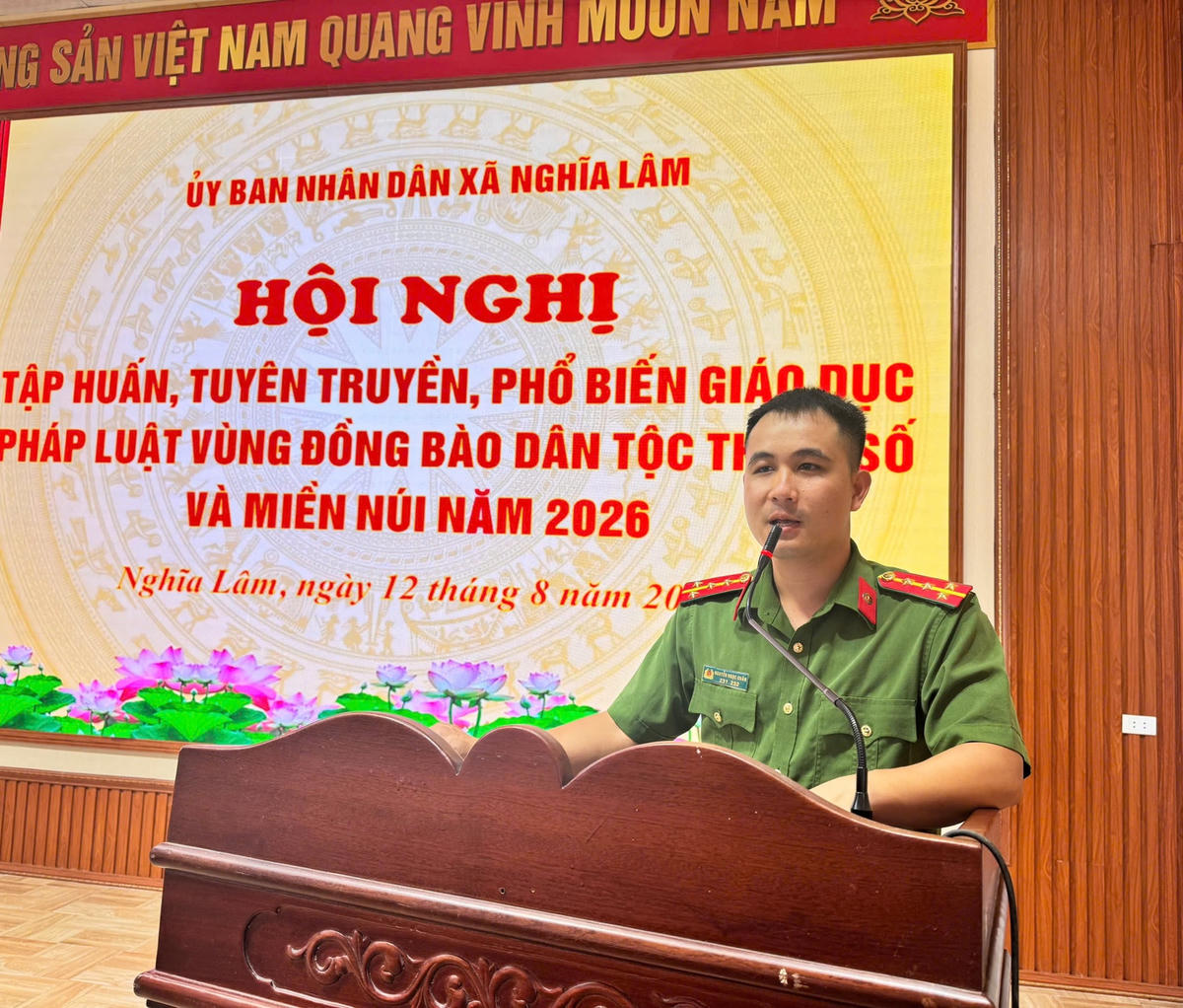 Hội nghị được nghe các báo cáo viên phổ biến một số quy định pháp luật mới.
