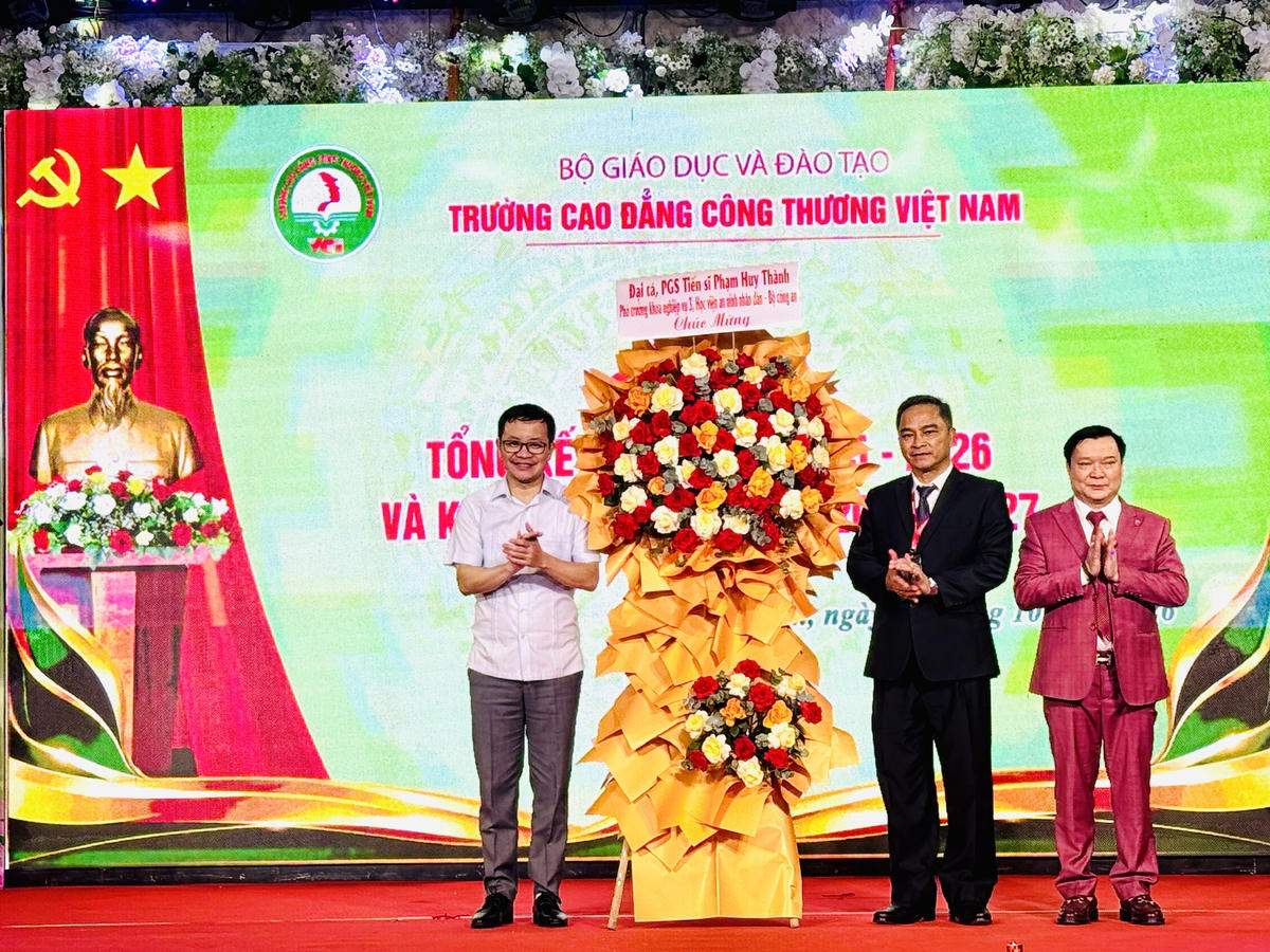 Đại tá, PGS Tiến sĩ Phạm Huy Thành – Phó trưởng khoa An ninh nội địa, Học viện an ninh nhân dân – Bộ công an.