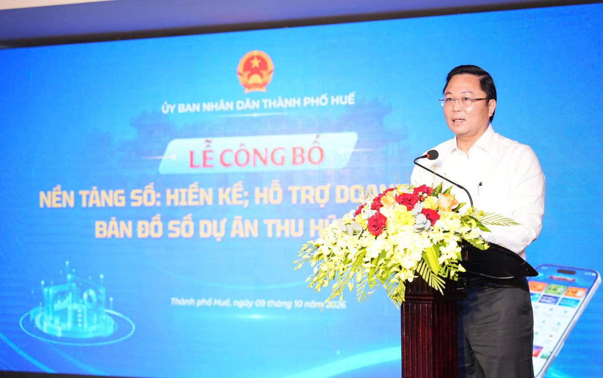 Ông Lê Trí Thanh, Chủ tịch UBND thành phố Huế phát biểu tại buổi lễ. Ảnh: N.H.