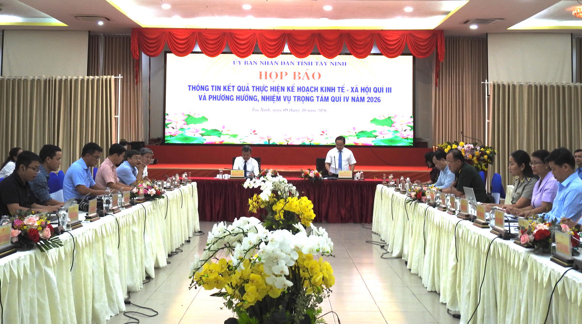 Buổi họp báo cung cấp tình hình kinh tế xã hội trên địa bàn Tây Ninh. Ảnh: Đ.Xá.