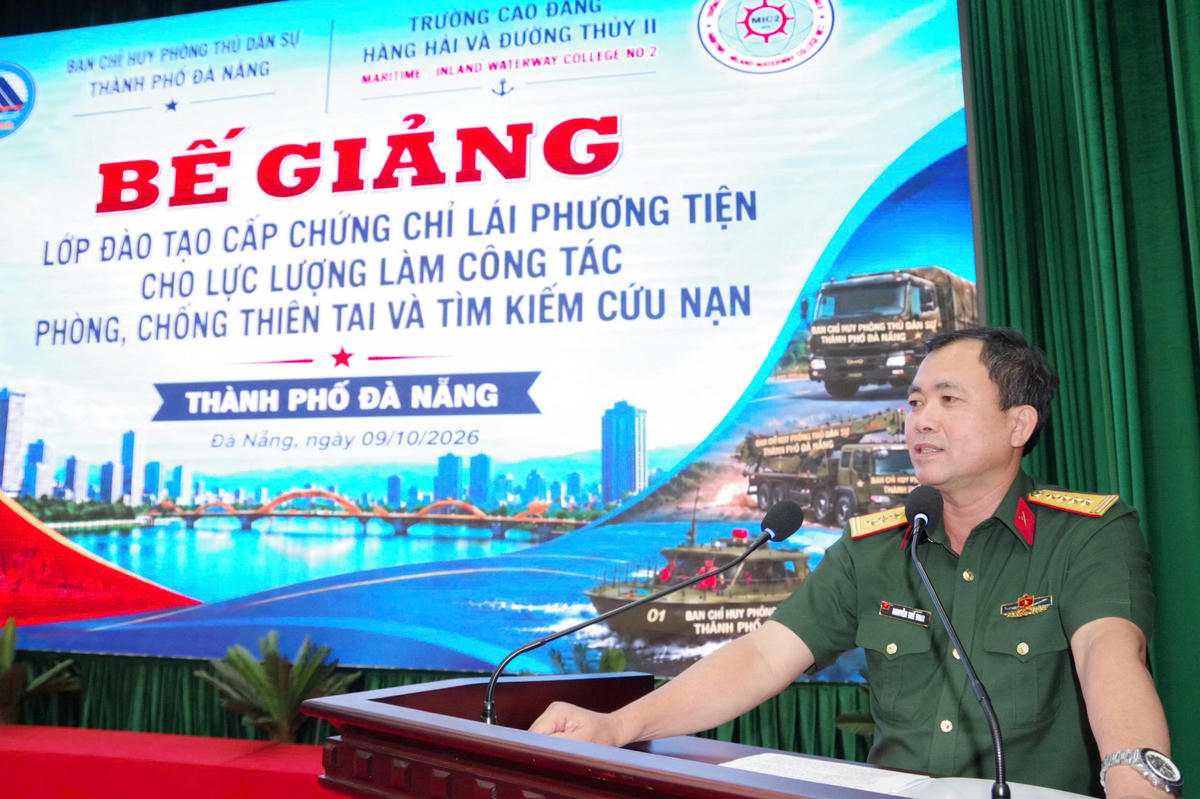 Đại tá Nguyễn Thế Vinh, Chỉ huy trưởng Bộ CHQS TP Đà Nẵng phát biểu bế mạc. Ảnh: QS.