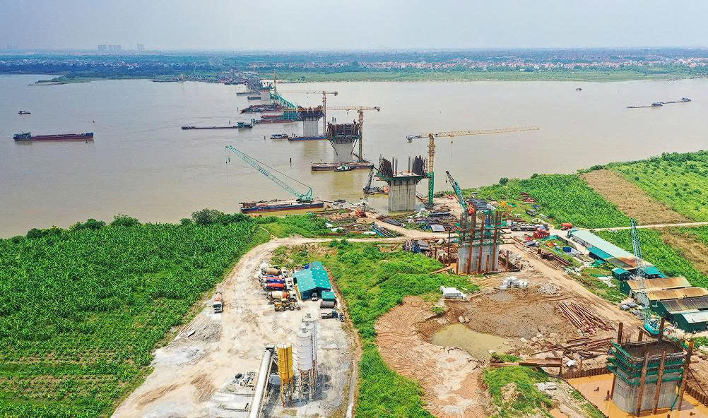 Hà Nội đang đẩy nhanh tiến độ Dự án cầu Hồng Hà mở rộng không gian phát triển của Thủ đô.