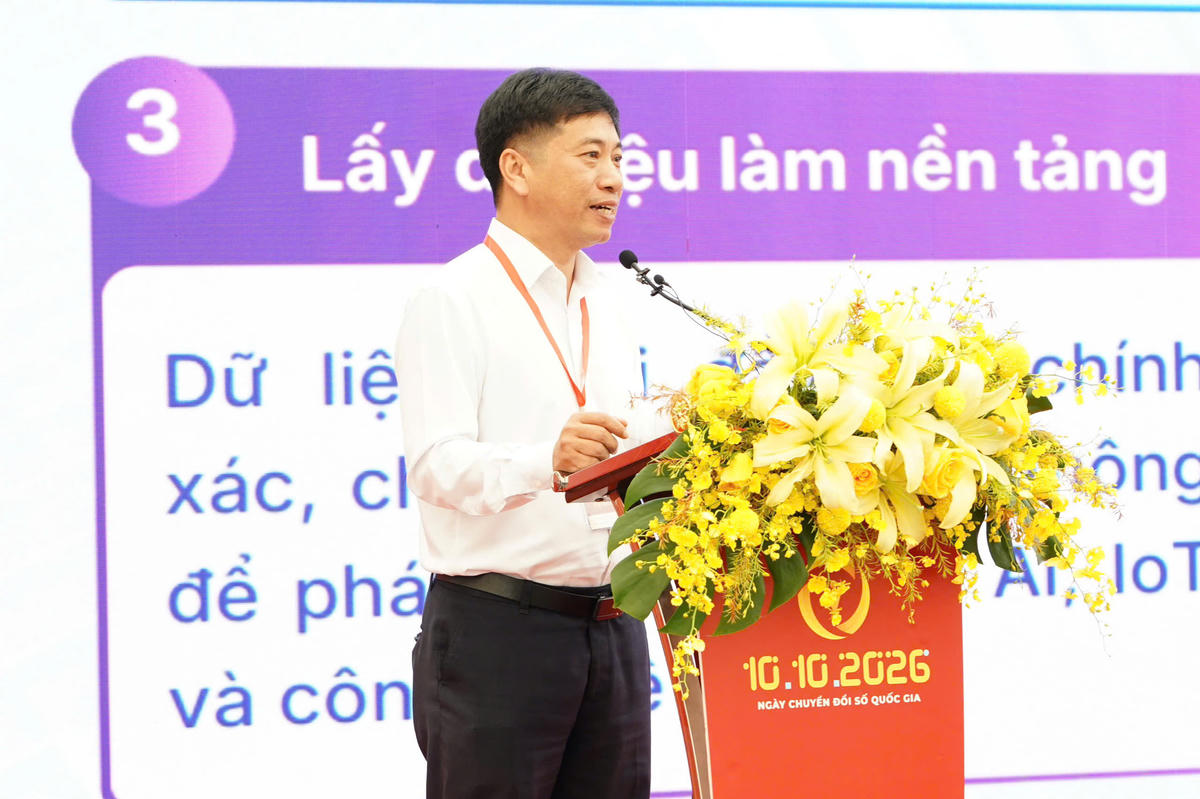 Ông Nguyễn Kim Tùng, Phó Giám đốc Sở KHCN Thành phố Huế chia sẻ về mô hình chuyển đổi số tại địa phương.