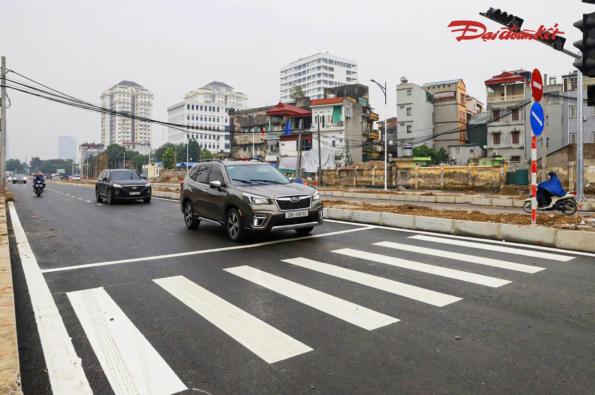 Tuyến đường dài khoảng 582 m, có vai trò kết nối khu đô thị Tây Hồ Tây (Starlake), khu đô thị Ngoại giao đoàn và khu đô thị Nam Thăng Long (Ciputra), góp phần tăng cường liên kết giao thông giữa các khu đô thị phía Tây Bắc Hà Nội.