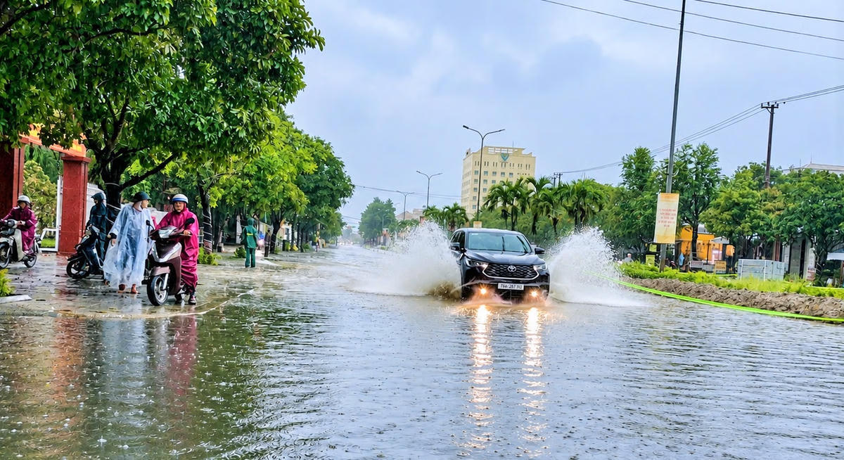 Thời tiết ngày 13/10: Trung Bộ có nơi mưa rất to