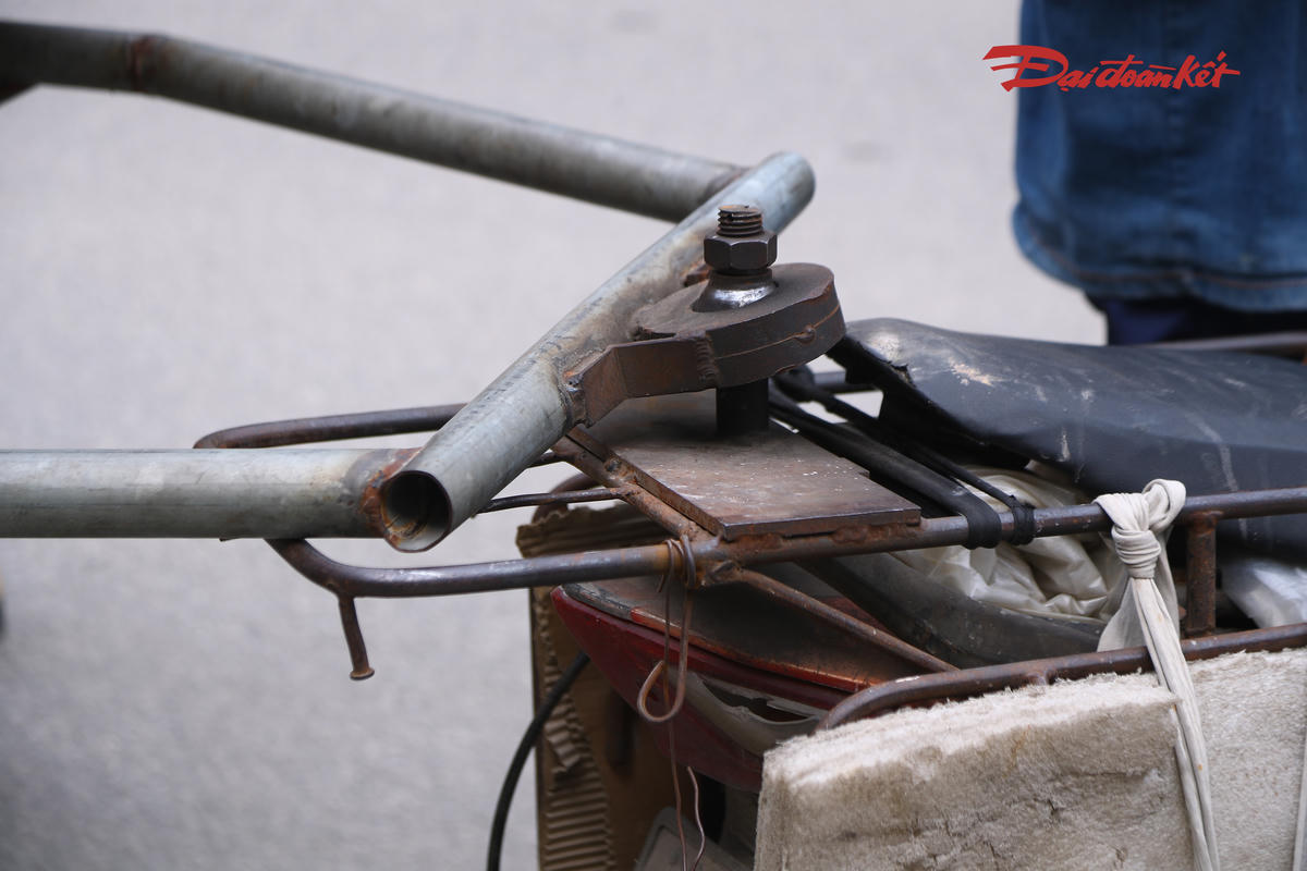 CSGT Hà Nội xử lý nhiều xe ba bánh, xe tự chế trên đường Quang Trung
