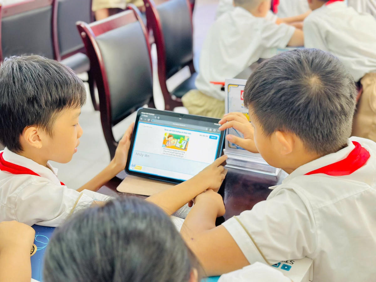 Bảo vệ học sinh trên không gian mạng: Xây dựng “lá chắn” từ nhà trường