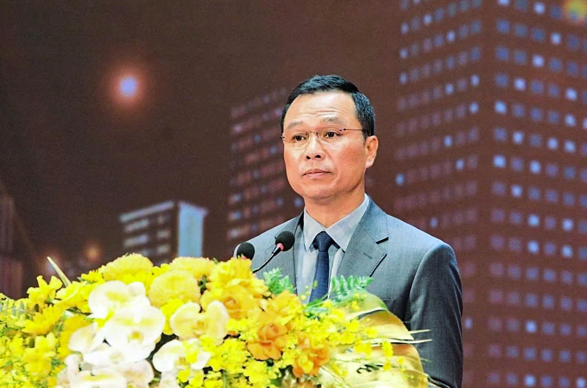 Chủ tịch UBND tỉnh Tô Anh Dũng phát biểu tại buổi lễ. Ảnh: Minh Hiếu