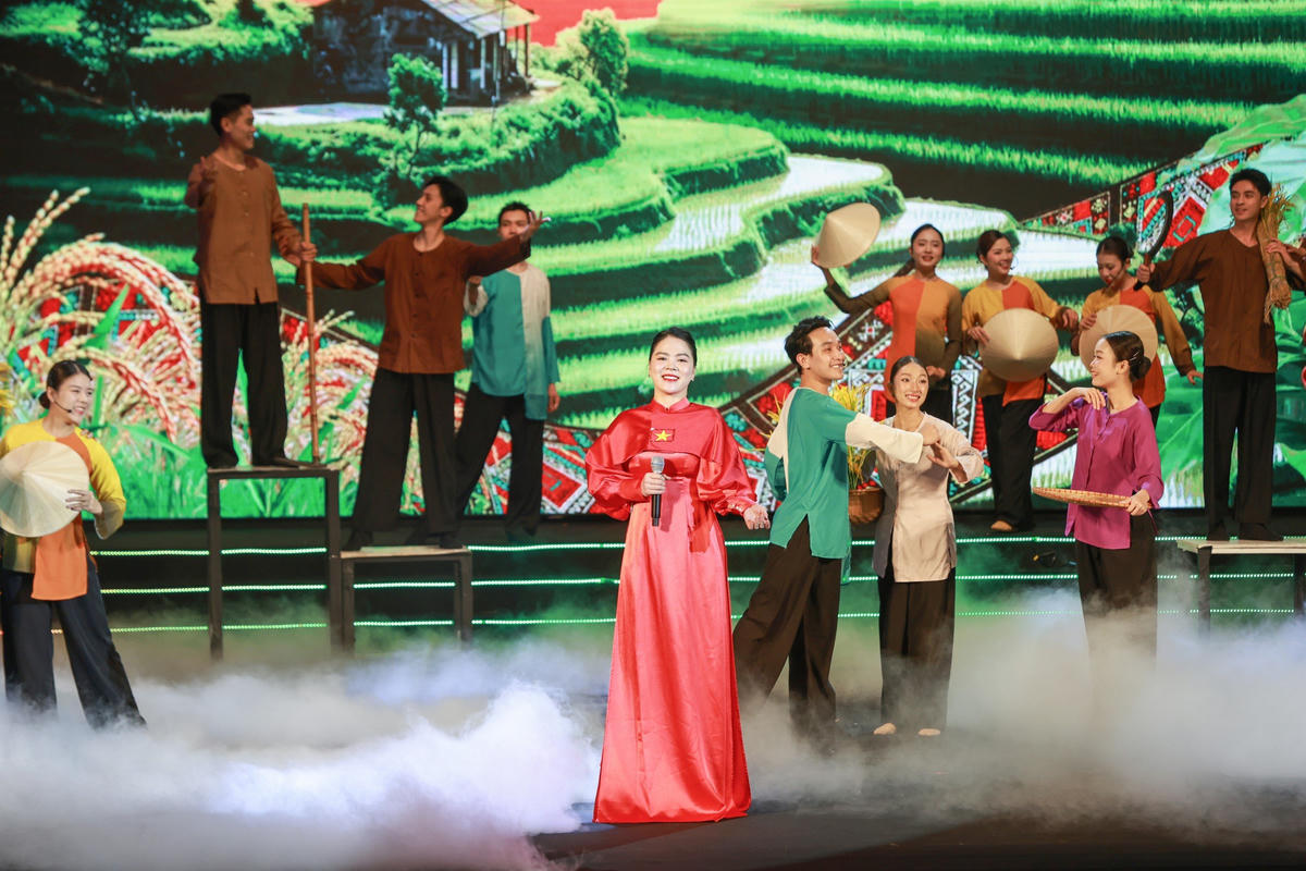 Một tiết mục biểu diễn nghệ thuật tại Lễ Tôn vinh.