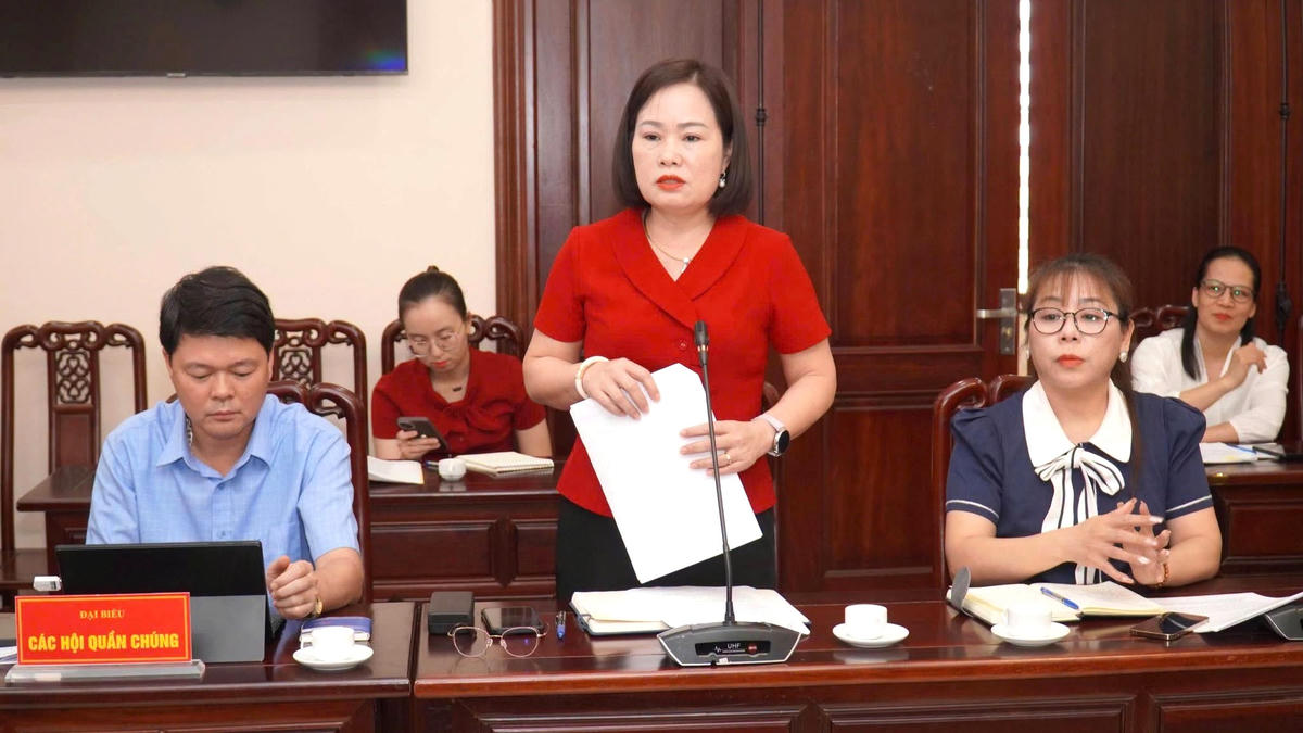 Đại diện Hội Chữ thập đỏ phát biểu.