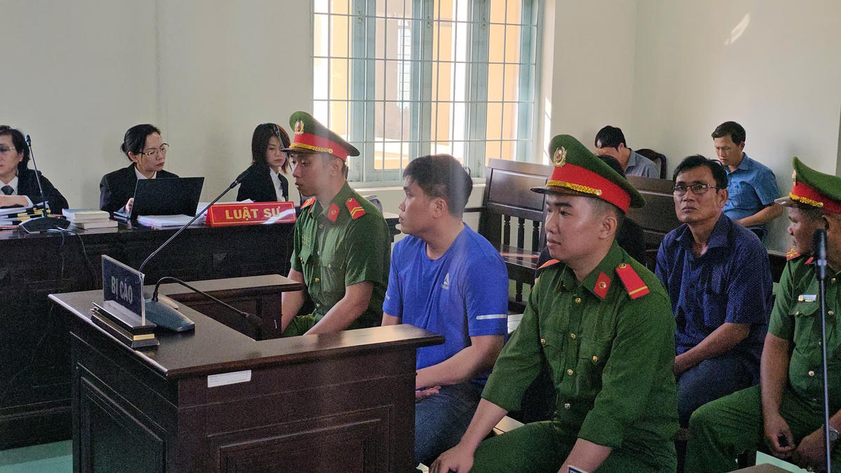 Bị cáo Trung tại toà. (Ảnh: Trung Ngãi).
