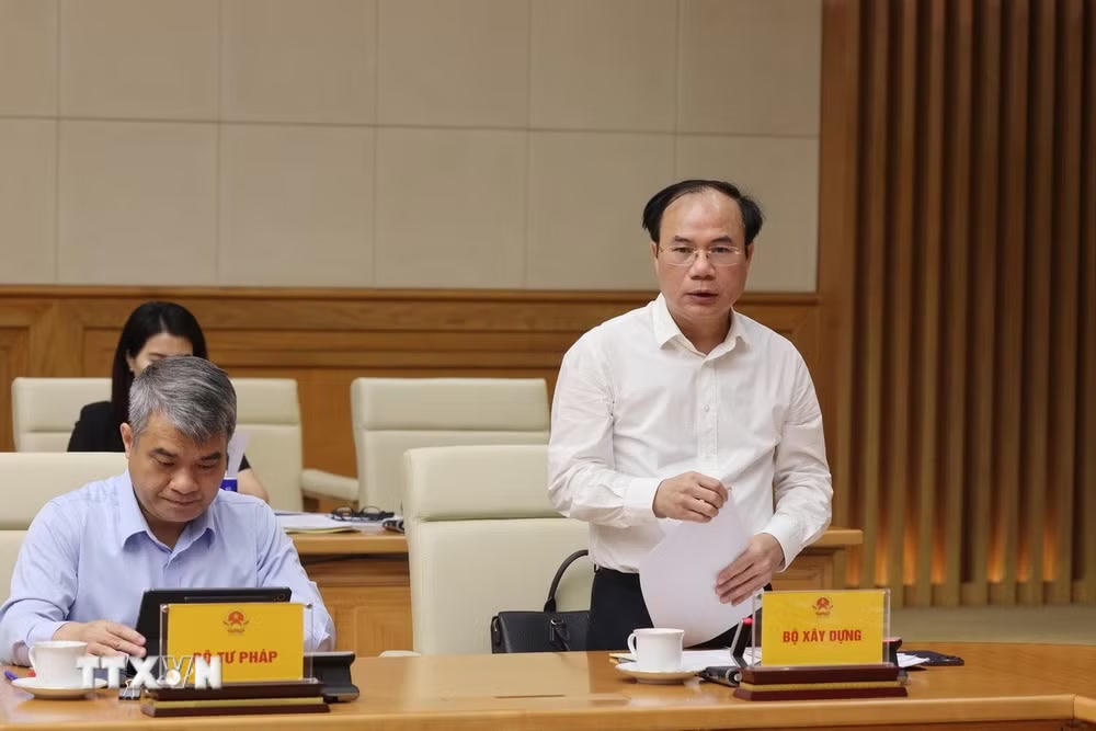 ttxvn_pho-thu-tuong-thuong-truc-chu-tri-hop-bcd-trung-uong-ve-chinh-sach-nha-o-va-thi-truong-bat-dong-san-2.jpg