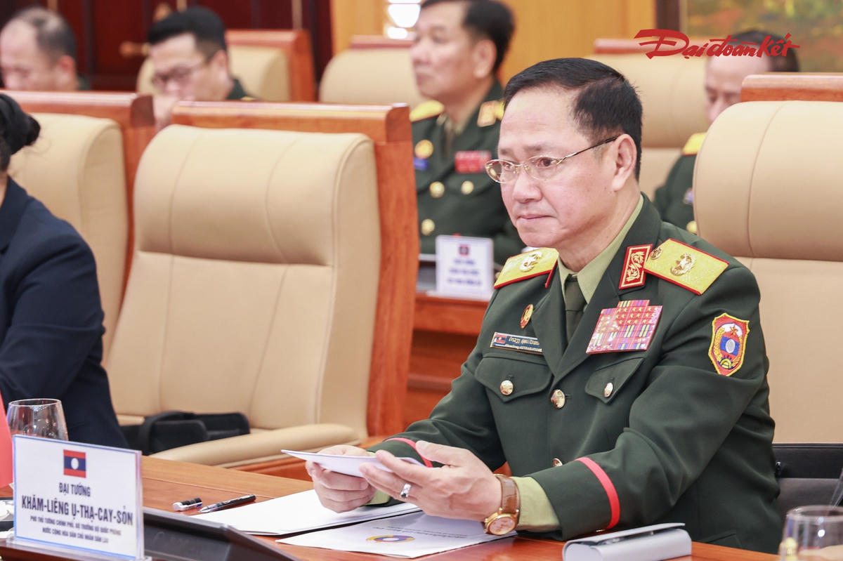 Đại tướng Khamliang Outhakaysone phát biểu tại hội đàm. Ảnh: Quang Vinh