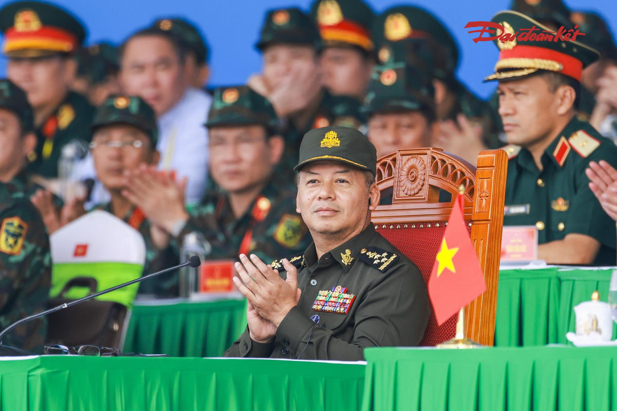 [Ảnh]: Diễn tập chung về phòng thủ dân sự giữa Quân đội ba nước Việt Nam - Lào - Campuchia