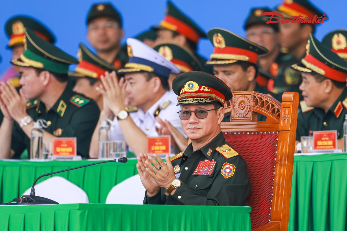 [Ảnh]: Diễn tập chung về phòng thủ dân sự giữa Quân đội ba nước Việt Nam - Lào - Campuchia
